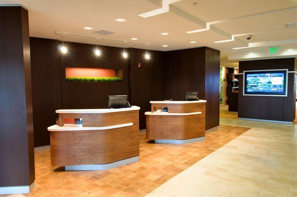 Courtyard By Marriott Waldorf Hotel Exterior photo