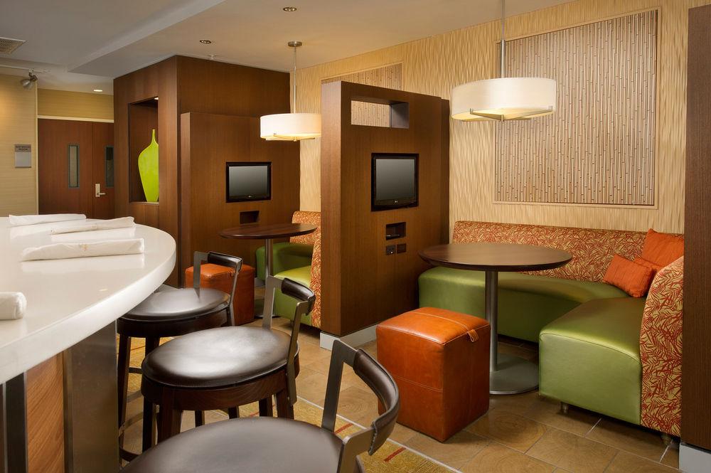Courtyard By Marriott Waldorf Hotel Exterior photo