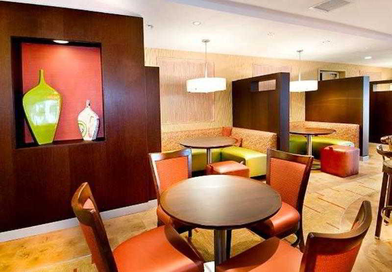 Courtyard By Marriott Waldorf Hotel Exterior photo
