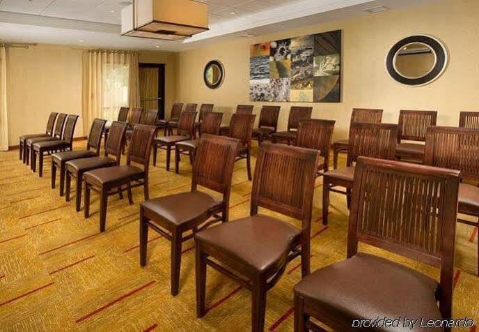 Courtyard By Marriott Waldorf Hotel Exterior photo